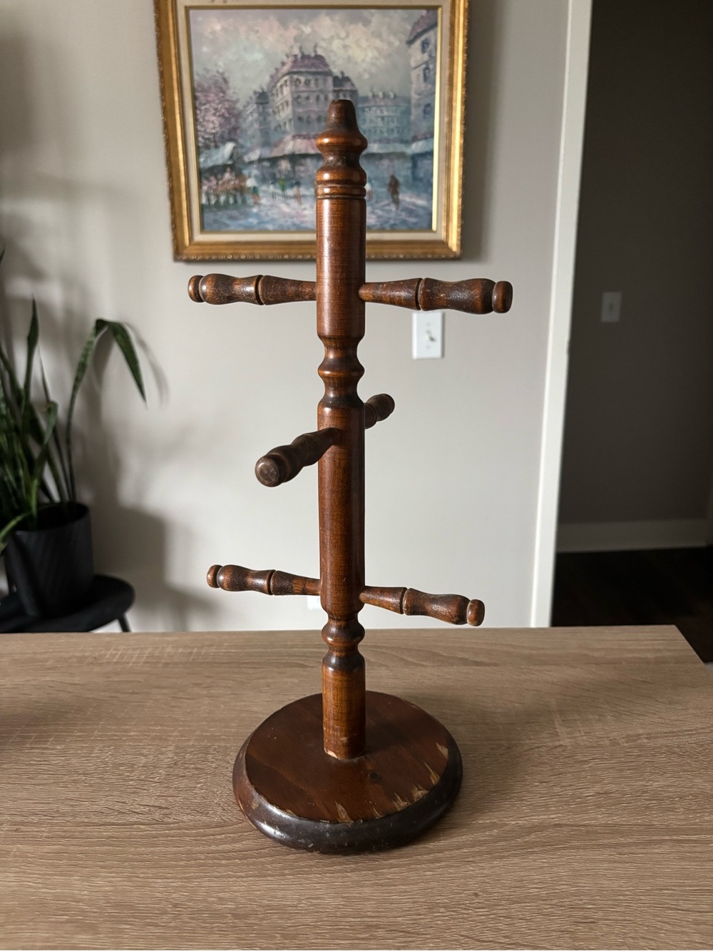 Vintage Wooden Mug Tree Stand - Brown